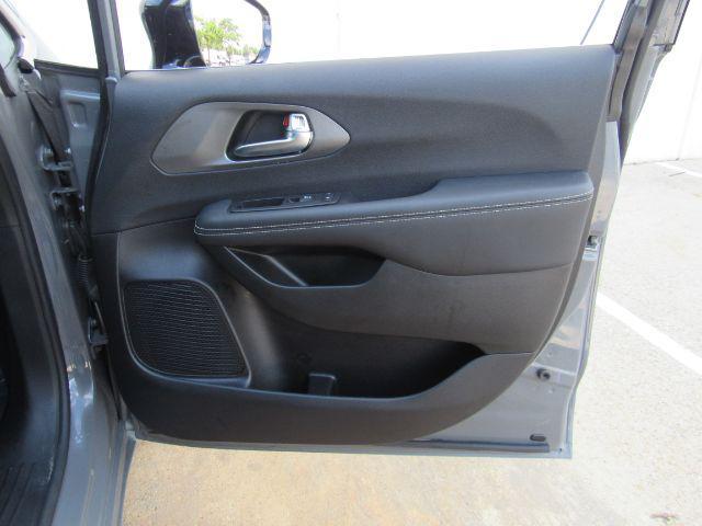 used 2025 Chrysler Pacifica car, priced at $33,888