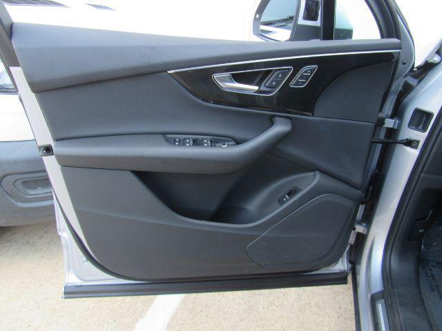 used 2022 Audi Q7 car, priced at $33,888