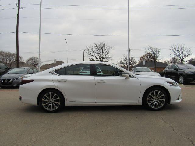 used 2021 Lexus ES 300h car, priced at $31,777