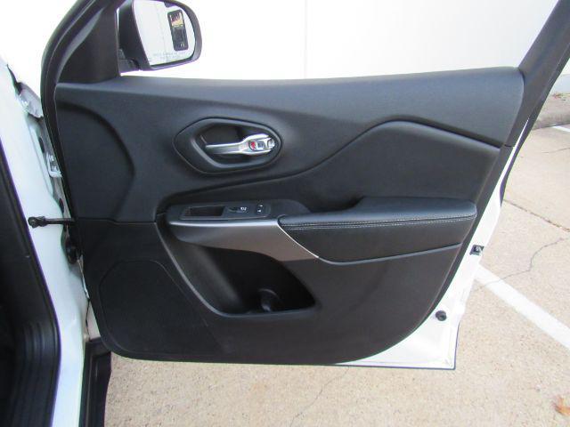 used 2019 Jeep Cherokee car, priced at $14,400