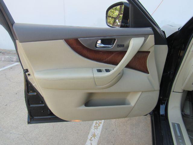 used 2014 INFINITI QX70 car, priced at $14,900