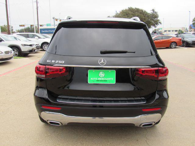 used 2022 Mercedes-Benz GLB 250 car, priced at $28,990