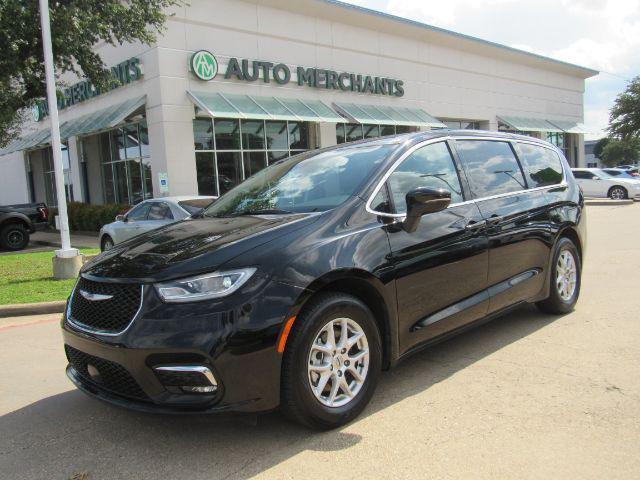 used 2024 Chrysler Pacifica car, priced at $28,888