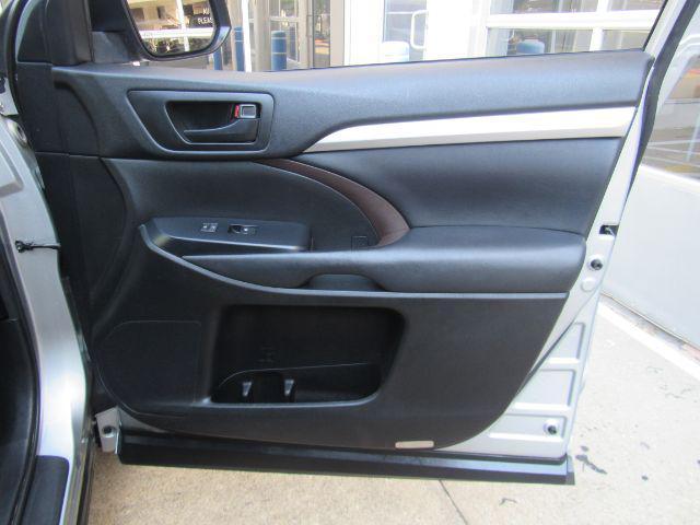 used 2018 Toyota Highlander car, priced at $15,888