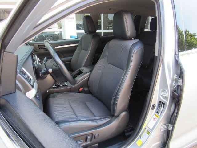 used 2018 Toyota Highlander car, priced at $15,888
