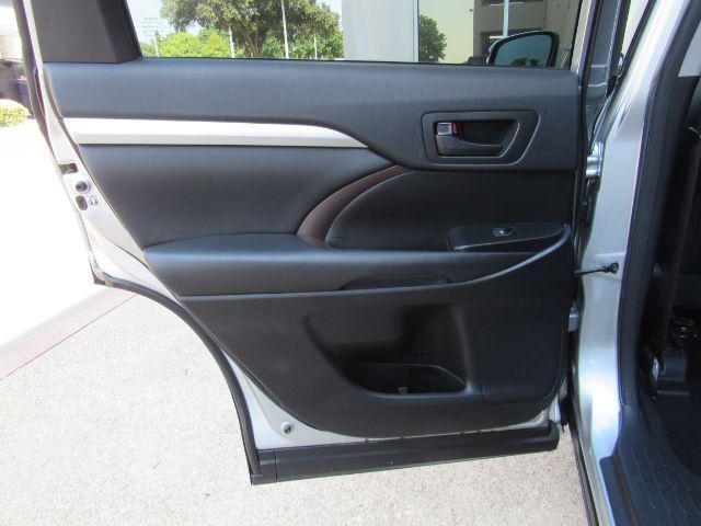 used 2018 Toyota Highlander car, priced at $15,888