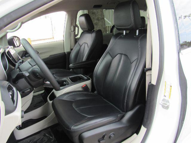 used 2023 Chrysler Pacifica car, priced at $24,400