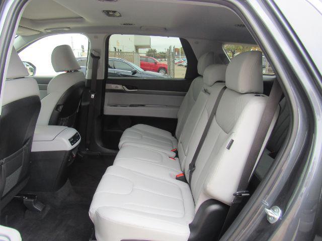 used 2024 Hyundai Palisade car, priced at $34,400