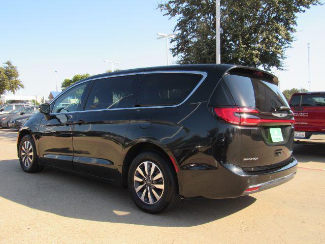 used 2023 Chrysler Pacifica Hybrid car, priced at $28,400