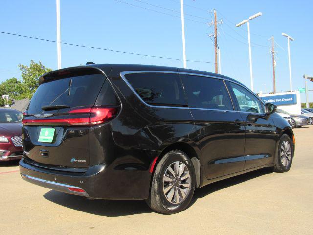 used 2023 Chrysler Pacifica Hybrid car, priced at $28,400