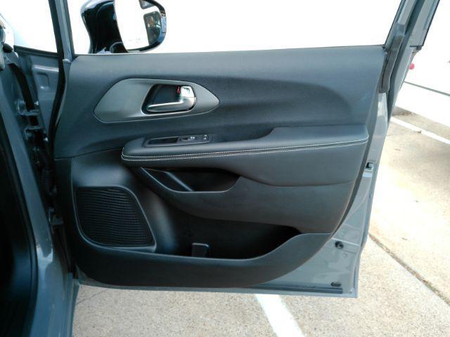 used 2025 Chrysler Pacifica car, priced at $34,900