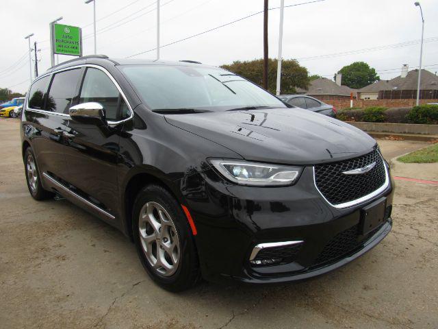 used 2023 Chrysler Pacifica car, priced at $31,400