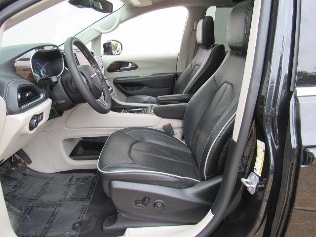 used 2023 Chrysler Pacifica car, priced at $31,400