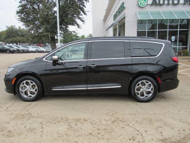 used 2023 Chrysler Pacifica car, priced at $31,400