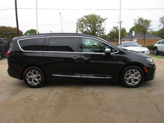 used 2023 Chrysler Pacifica car, priced at $31,400