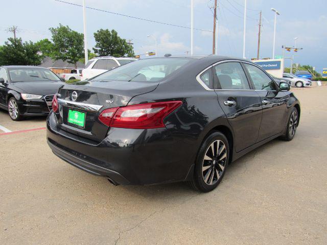 used 2018 Nissan Altima car