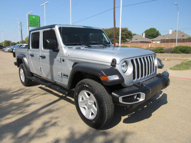 used 2023 Jeep Gladiator car, priced at $34,400