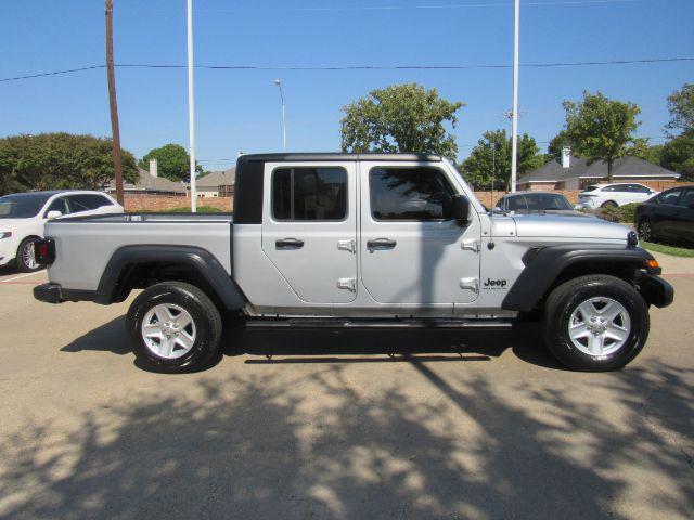 used 2023 Jeep Gladiator car, priced at $34,400