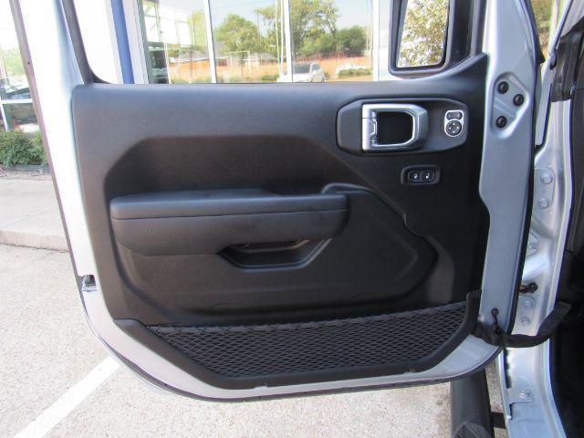 used 2023 Jeep Gladiator car, priced at $34,400