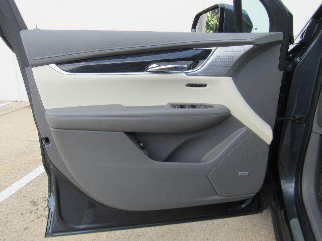 used 2021 Cadillac XT6 car, priced at $29,995