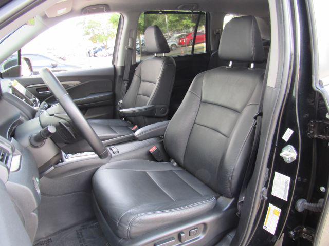 used 2022 Honda Pilot car, priced at $29,499