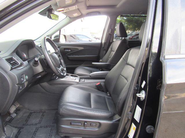 used 2022 Honda Pilot car, priced at $29,499