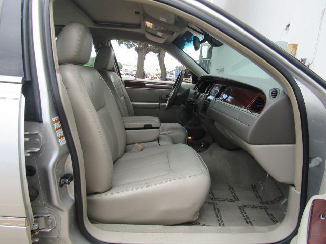 used 2003 Lincoln Town Car car, priced at $7,899