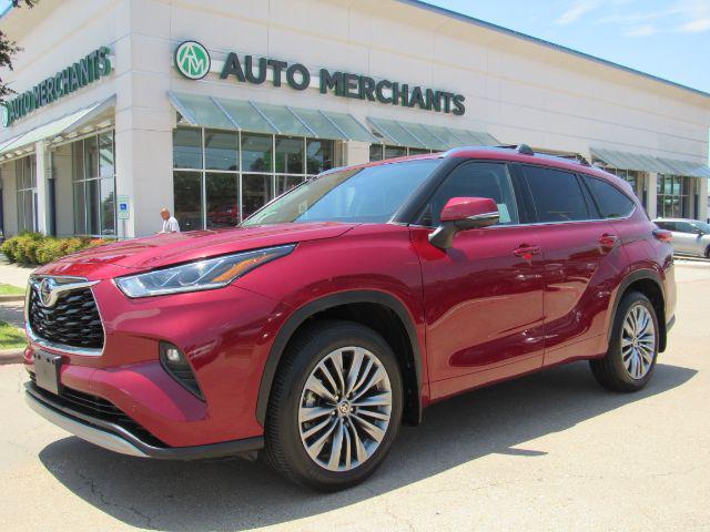 used 2021 Toyota Highlander car, priced at $31,400