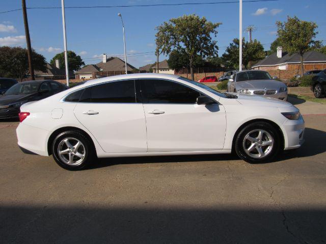 used 2018 Chevrolet Malibu car, priced at $14,995