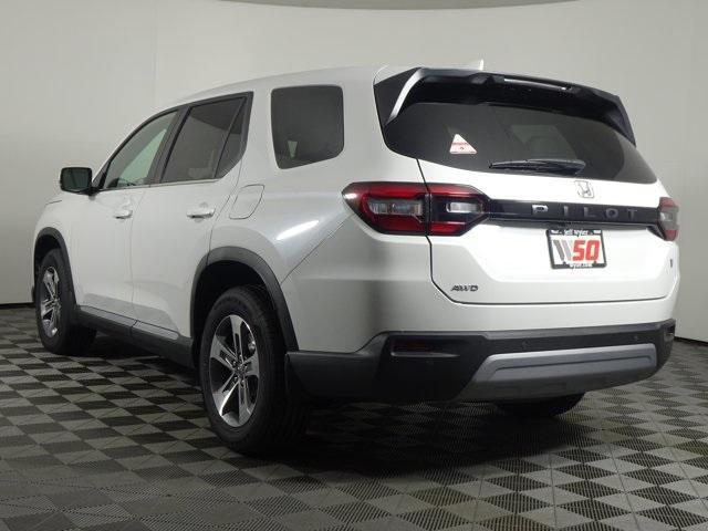 new 2025 Honda Pilot car, priced at $47,550