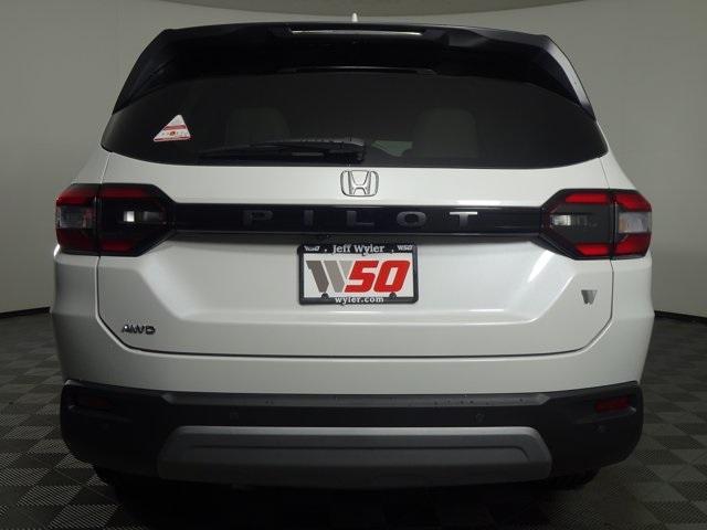 new 2025 Honda Pilot car, priced at $47,550