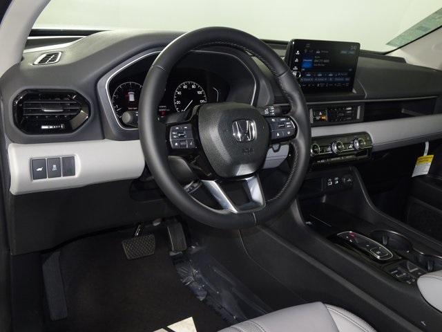 new 2025 Honda Pilot car, priced at $47,550