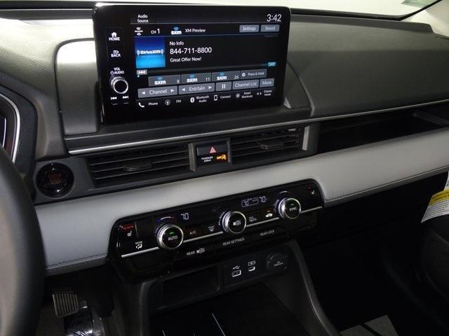 new 2025 Honda Pilot car, priced at $47,550