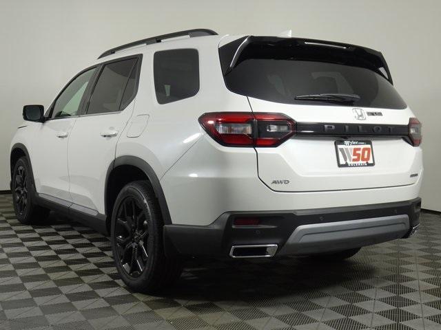 new 2025 Honda Pilot car, priced at $52,850