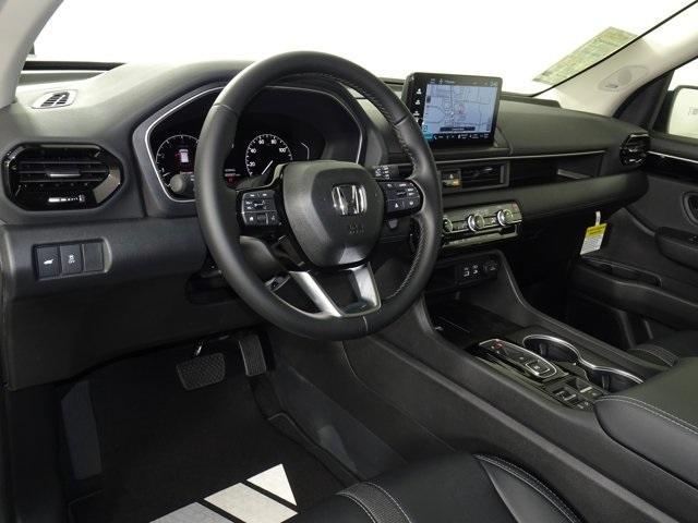 new 2025 Honda Pilot car, priced at $52,850