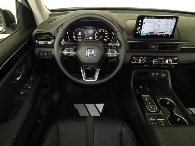 new 2025 Honda Pilot car, priced at $52,850