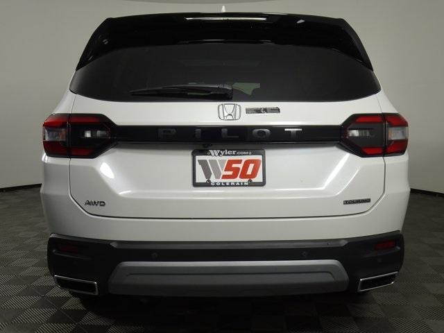 new 2025 Honda Pilot car, priced at $52,850