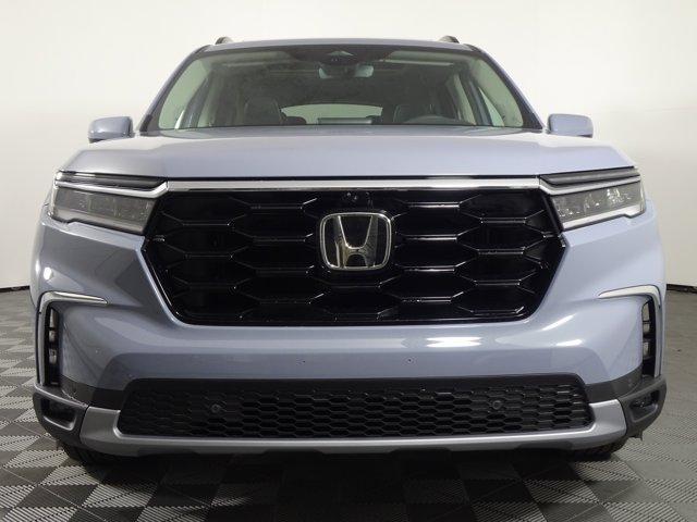 new 2025 Honda Pilot car, priced at $55,715