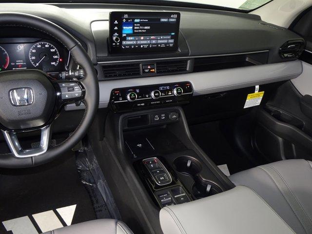 new 2025 Honda Pilot car, priced at $47,095