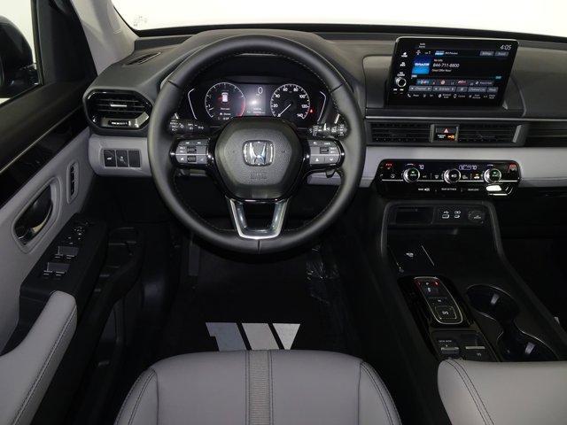 new 2025 Honda Pilot car, priced at $47,095