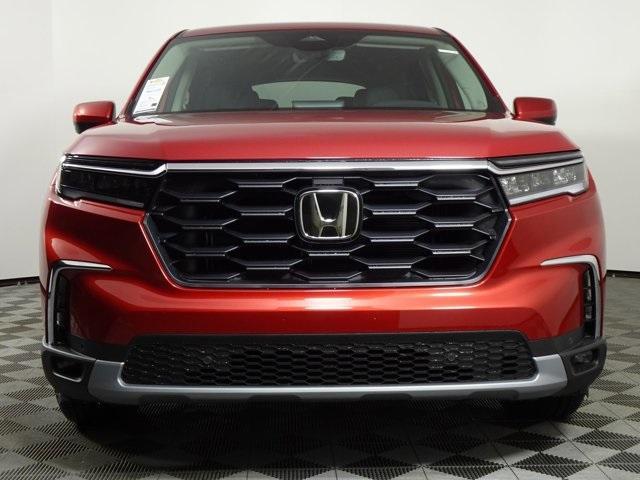 new 2025 Honda Pilot car, priced at $47,500