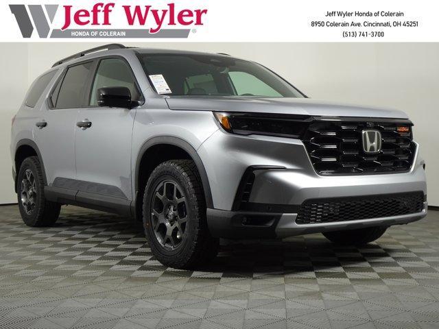 new 2025 Honda Pilot car, priced at $49,930