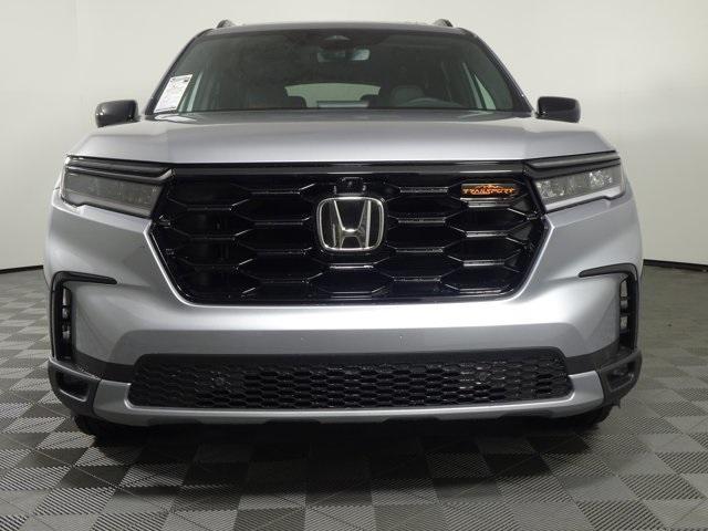 new 2025 Honda Pilot car, priced at $50,195