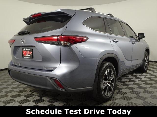 used 2021 Toyota Highlander car, priced at $27,777