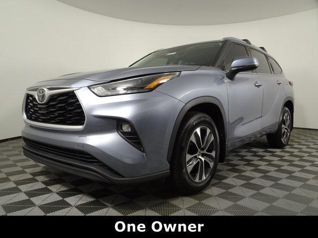 used 2021 Toyota Highlander car, priced at $27,777