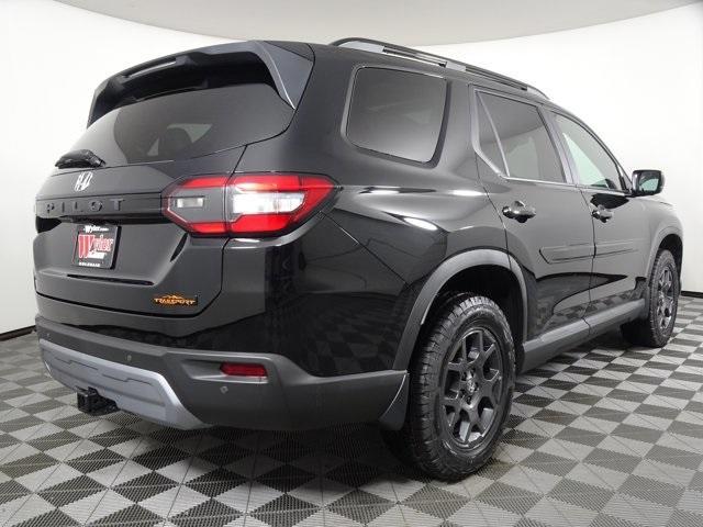 new 2025 Honda Pilot car, priced at $50,895