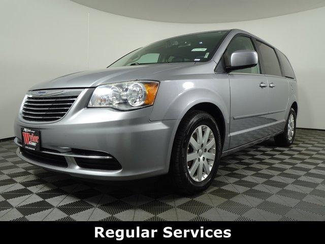 used 2015 Chrysler Town & Country car