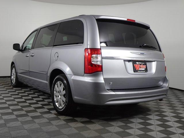used 2015 Chrysler Town & Country car