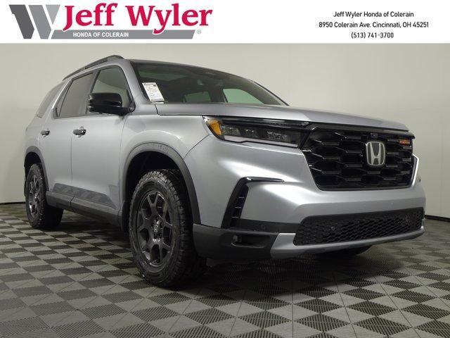 new 2025 Honda Pilot car, priced at $49,568