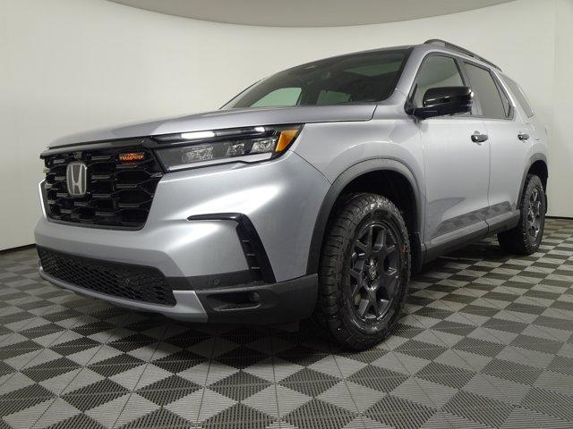 new 2025 Honda Pilot car, priced at $48,068